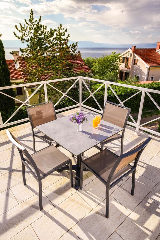 Apartmani Alice Njivice Exterior foto